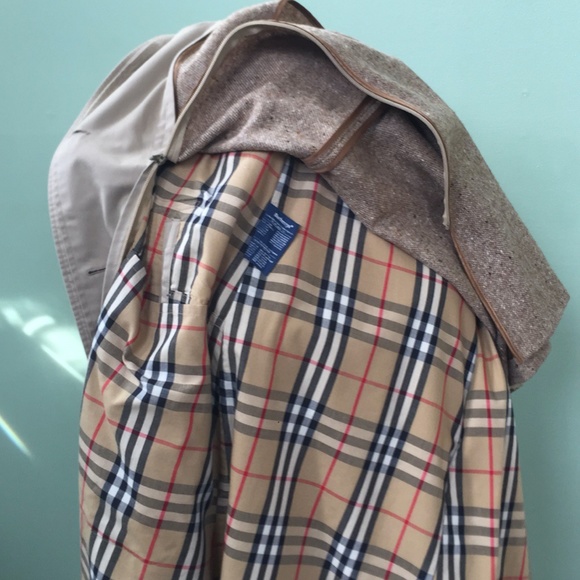 Vintage Burberry Tan Trench Coat Size 12 Extra Long / Belt Included - Picture 5 of 8